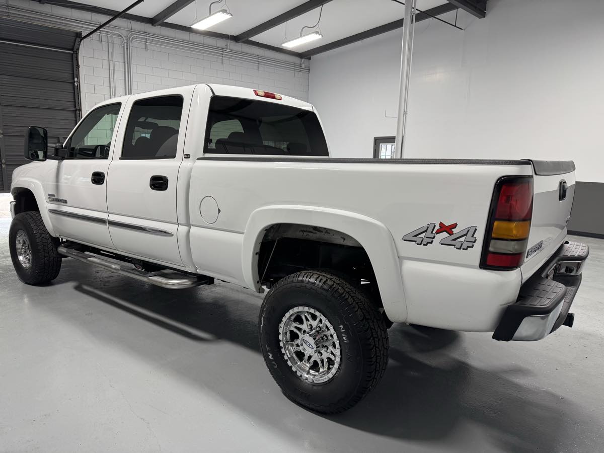 2006 Gmc Sierra 2500 HD photo 7