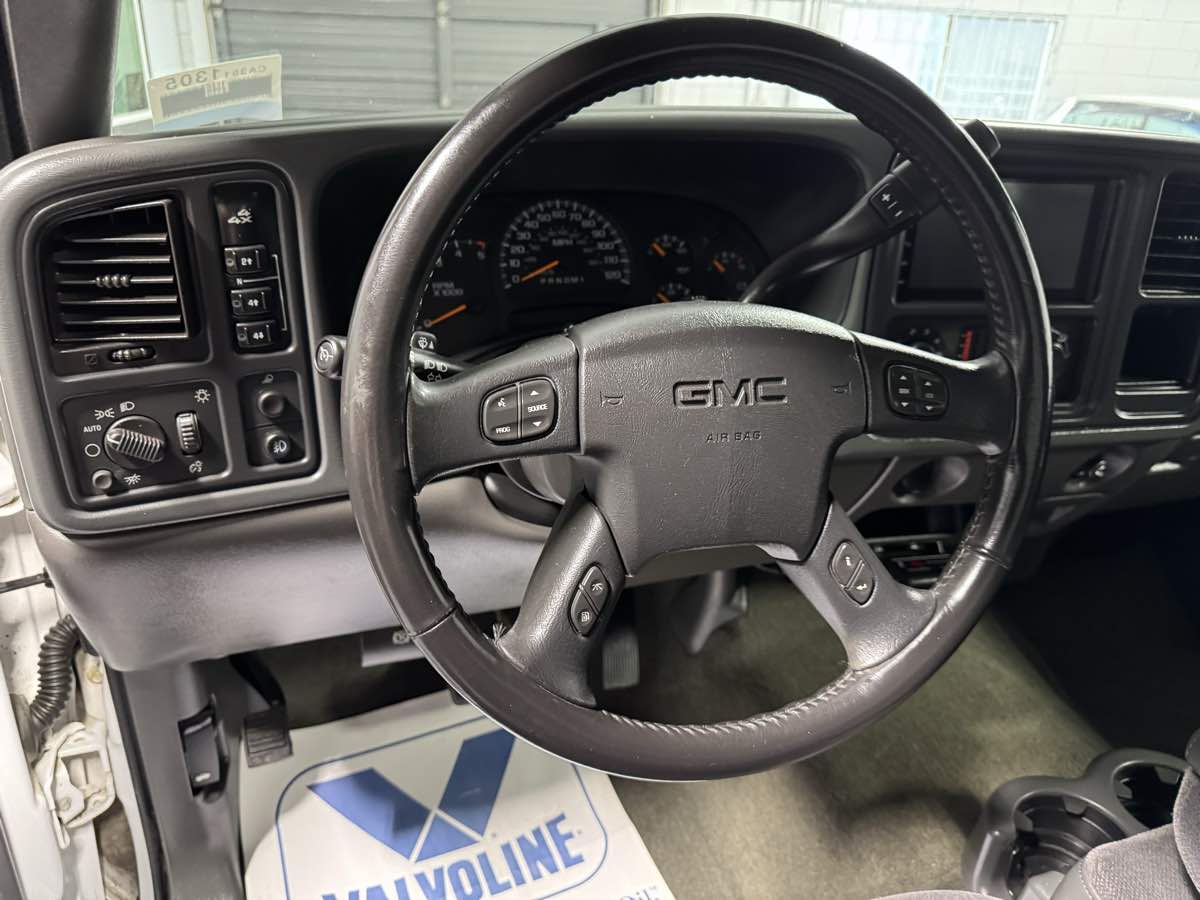 2006 Gmc Sierra 2500 HD photo 17