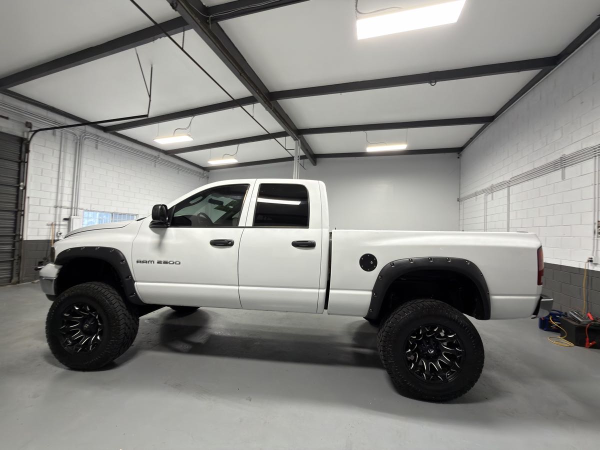 2005 Dodge Ram 2500 Pickup Laramie - Photo 9