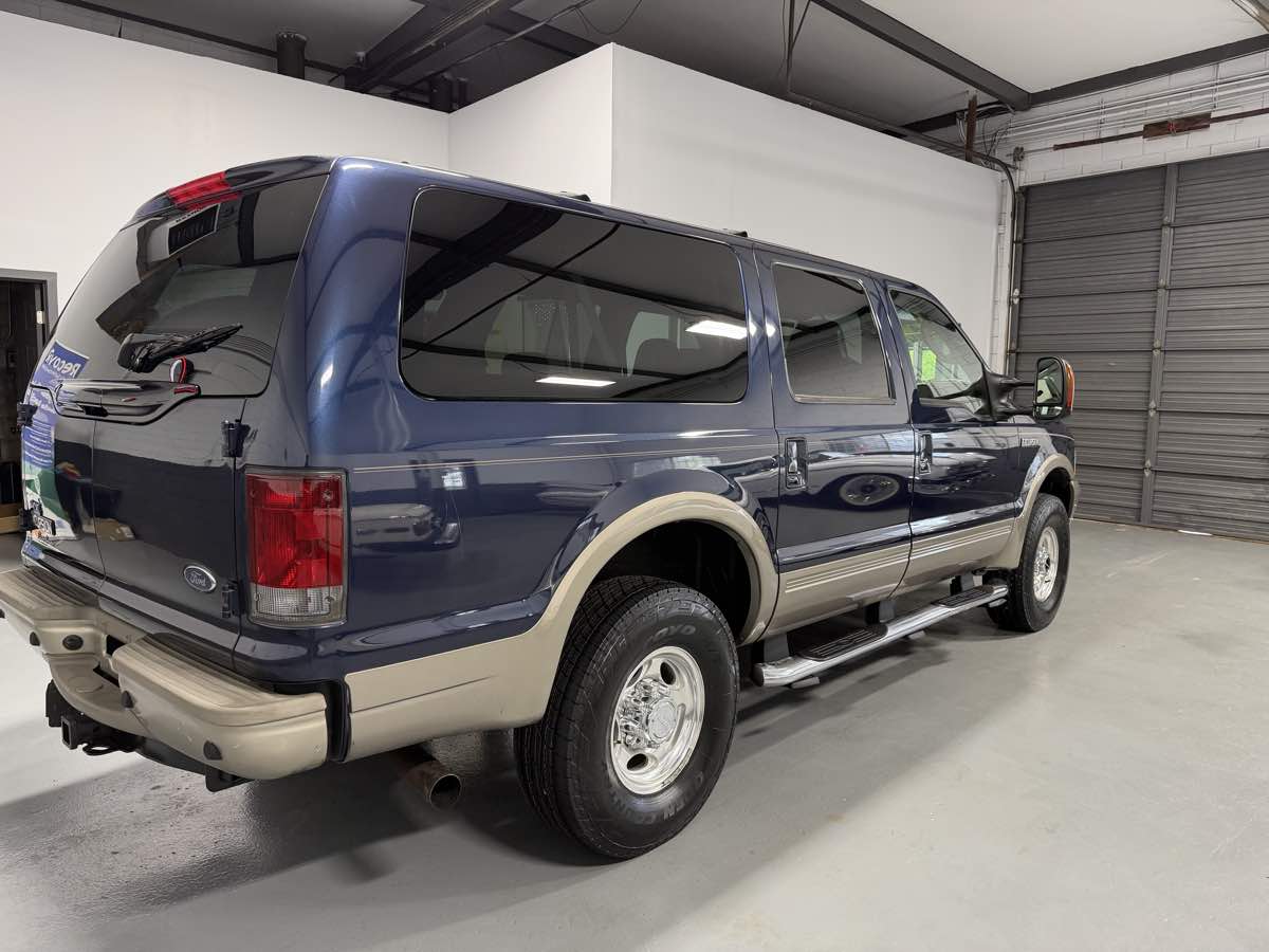 2004 Ford Excursion Eddie Bauer photo 3