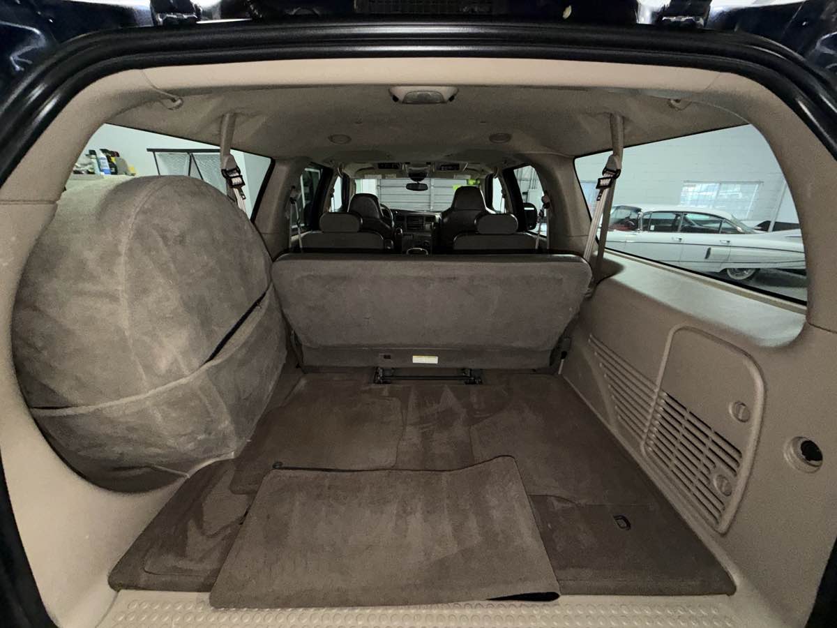 2004 Ford Excursion Eddie Bauer photo 5