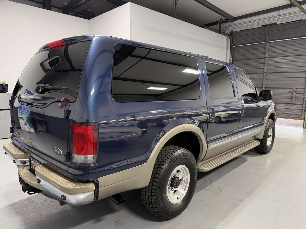 2002 Ford Excursion Limited photo 3