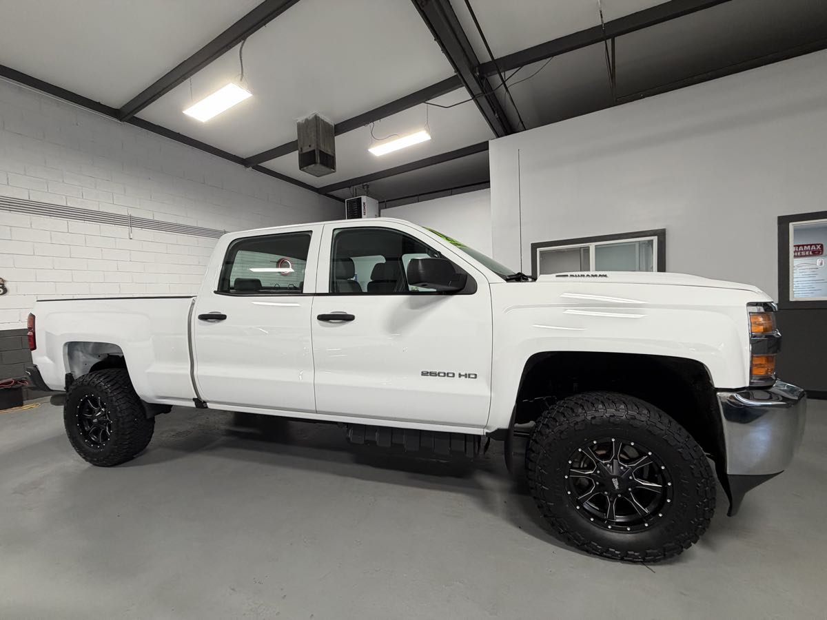 2017 Chevrolet Silverado Work Truck LS Base photo 4