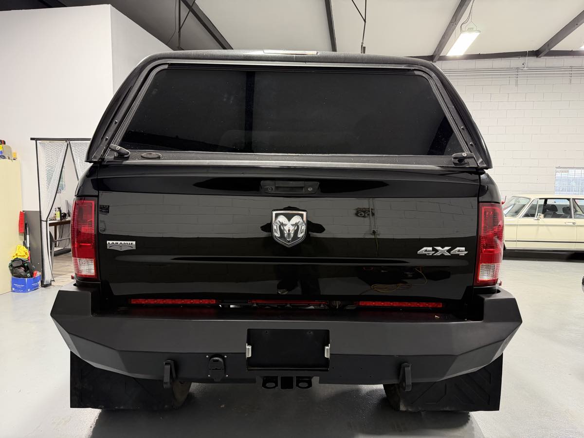 2011 Ram 3500 Laramie photo 4