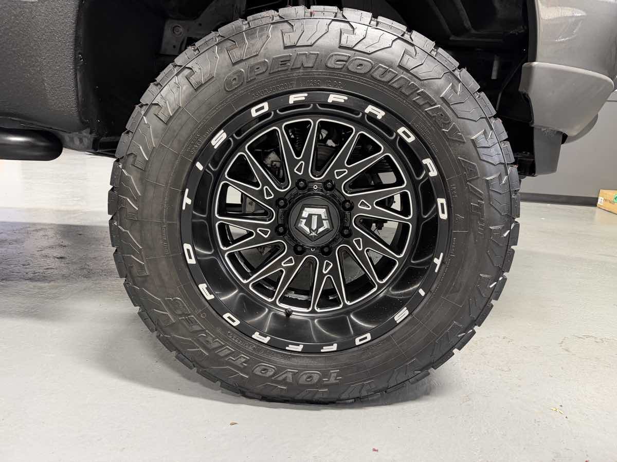 2004 Ford F-250 Lariat photo 2