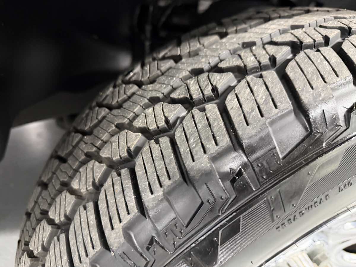 2008 Gmc Sierra 1500 SL photo 2