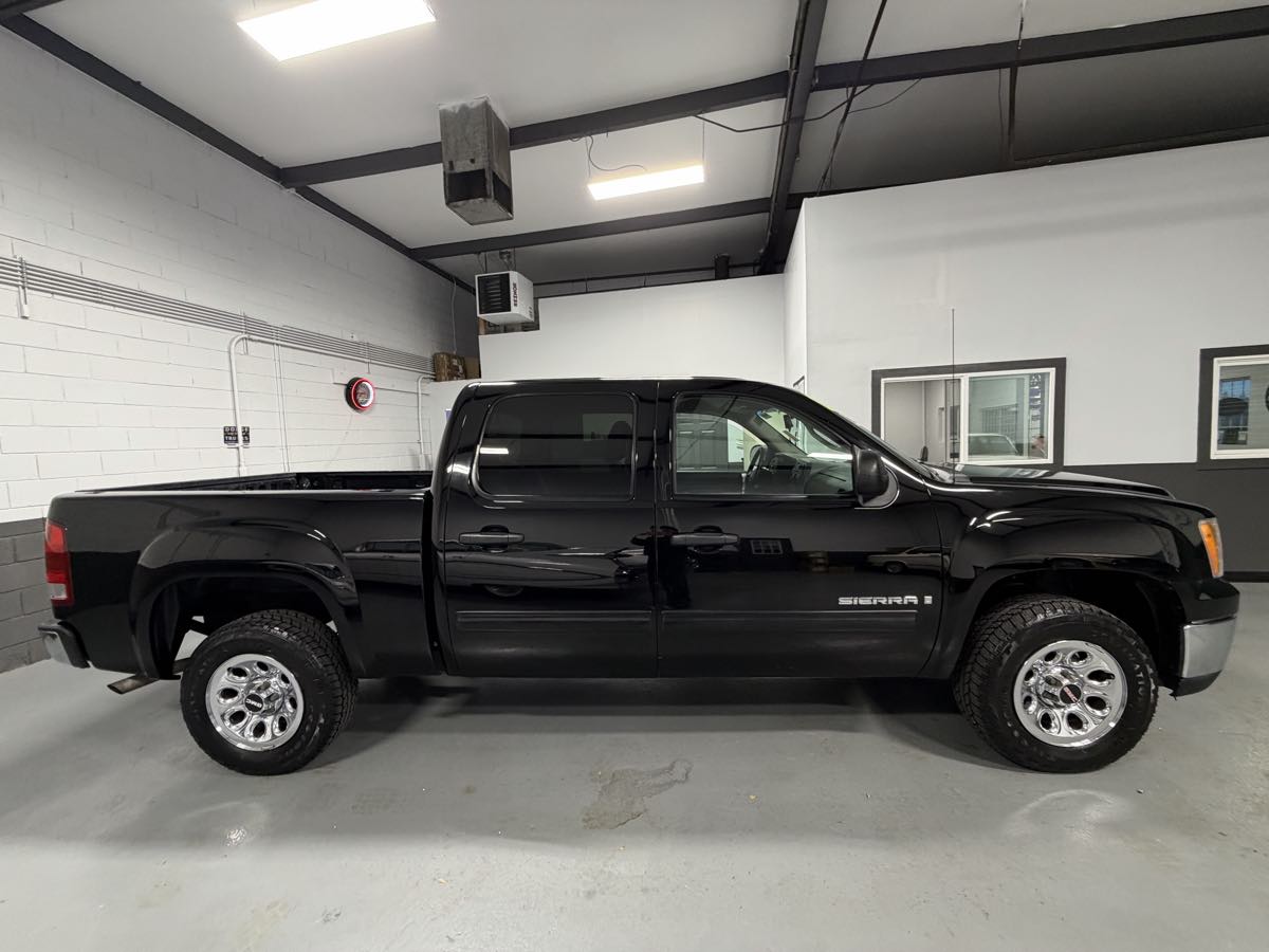 2008 Gmc Sierra 1500 SL photo 3
