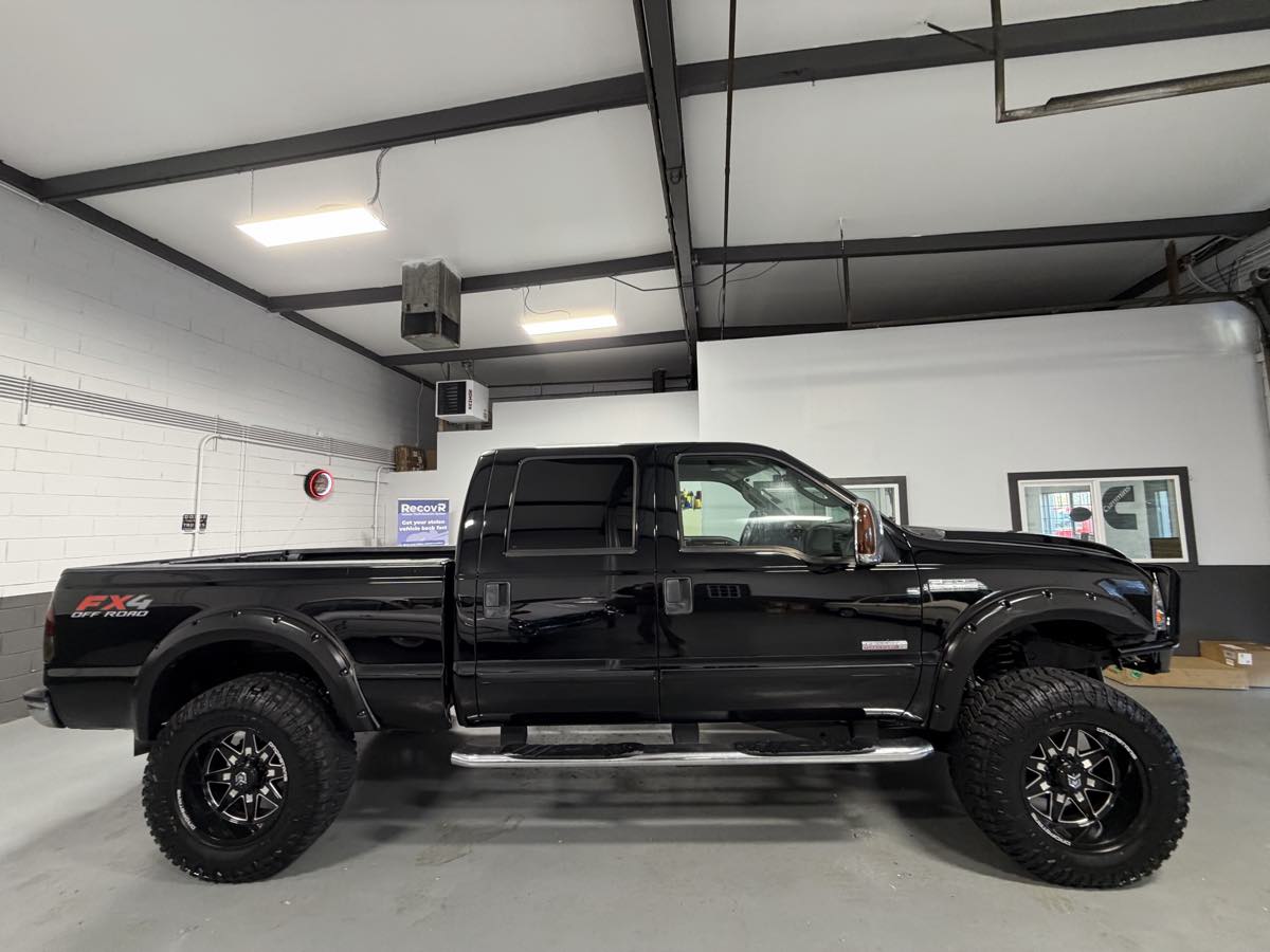 2006 Ford F-250 Lariat photo 3