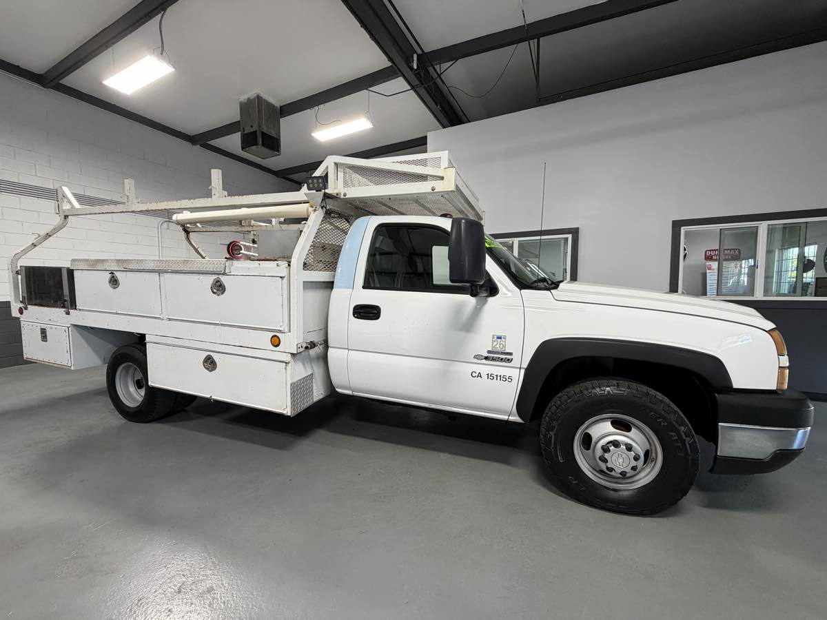 Photo 2 of this Chevrolet Silverado 3500 Classic