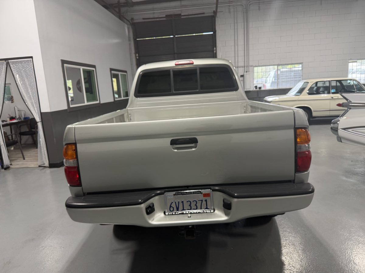 Photo 4 of this Toyota Tacoma