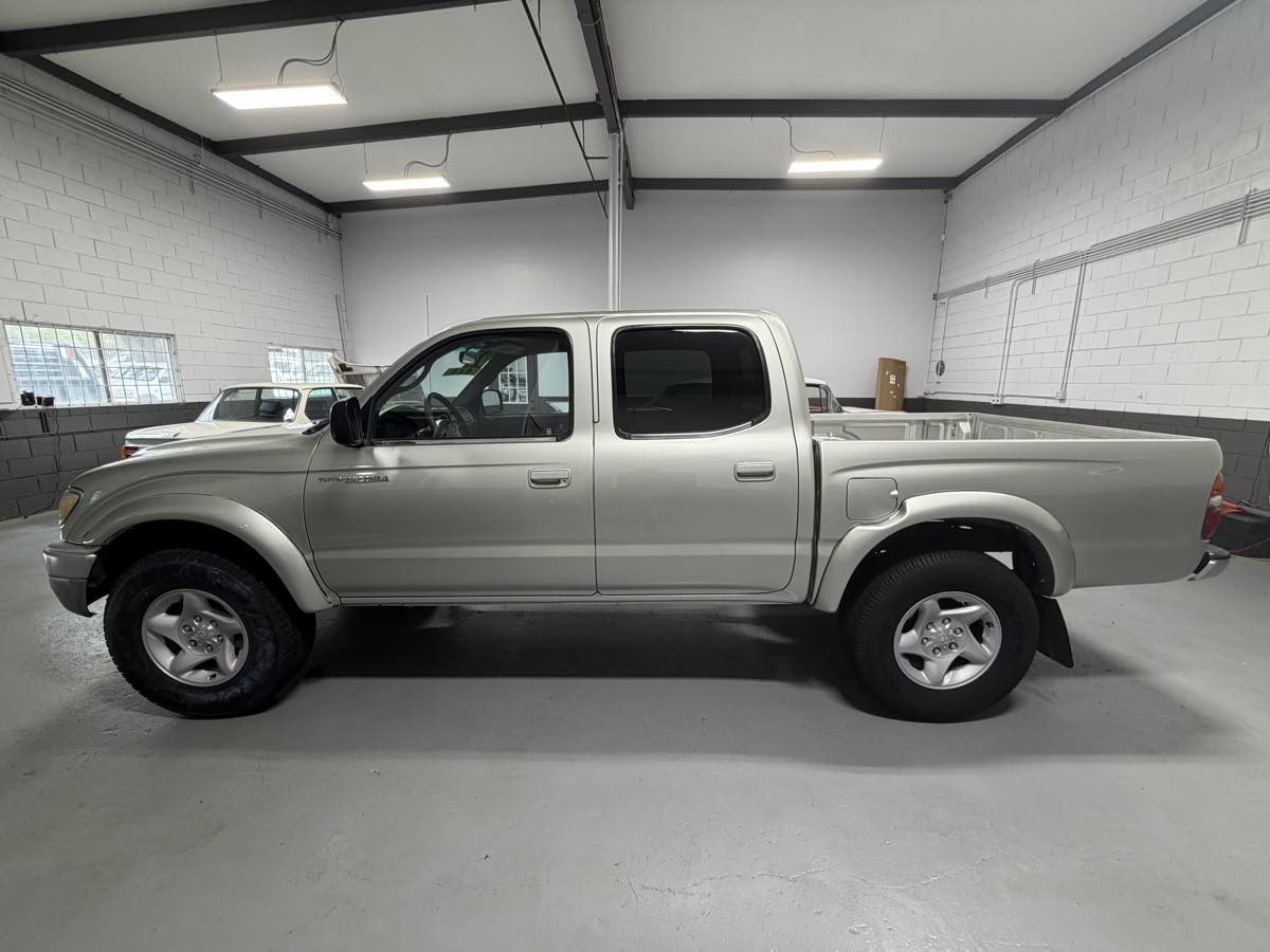 Photo 7 of this Toyota Tacoma