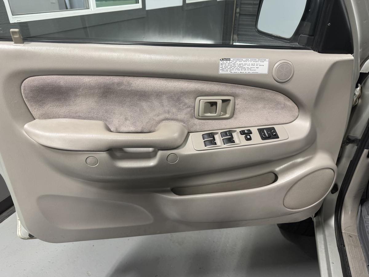 Photo 10 of this Toyota Tacoma