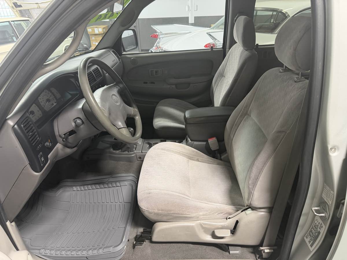 Photo 12 of this Toyota Tacoma