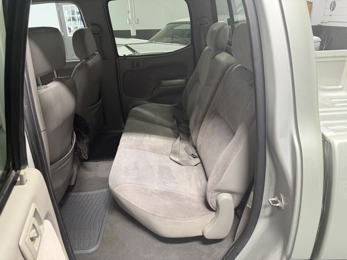 Photo 18 of this Toyota Tacoma