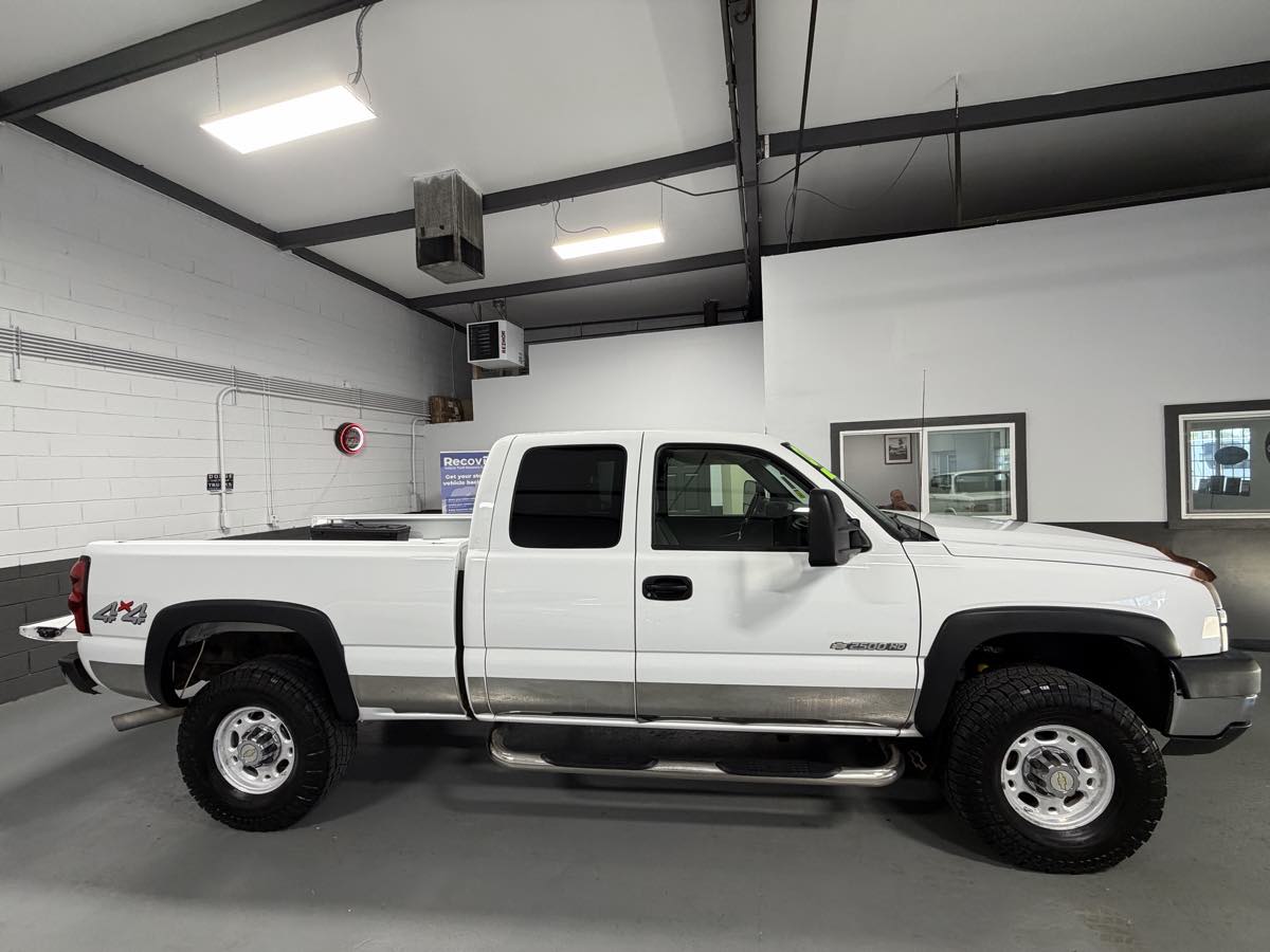 Photo 5 of this Chevrolet Silverado 2500HD
