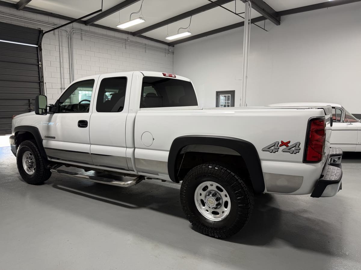 Photo 9 of this Chevrolet Silverado 2500HD