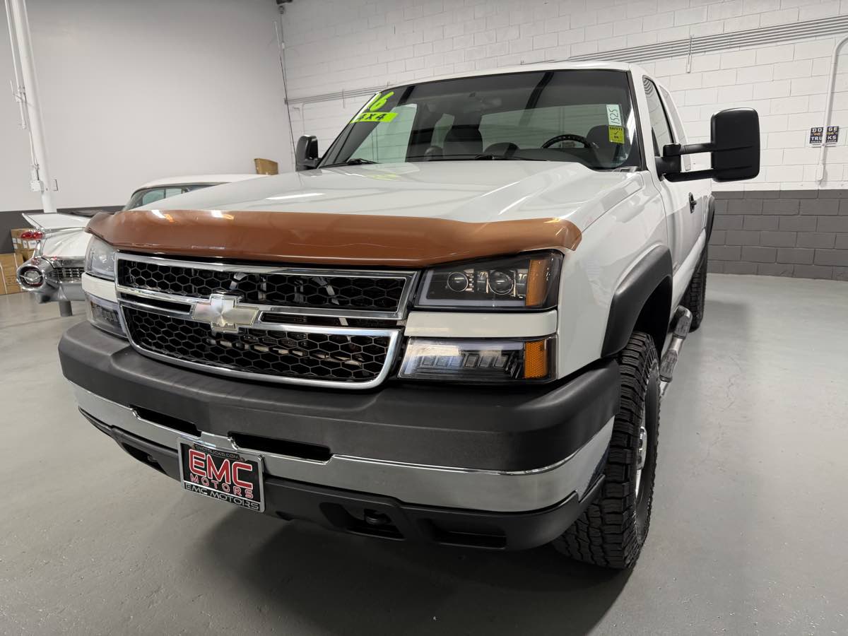 Photo 11 of this Chevrolet Silverado 2500HD