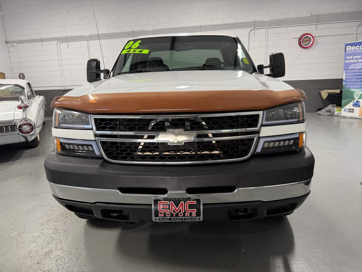 Photo 12 of this Chevrolet Silverado 2500HD