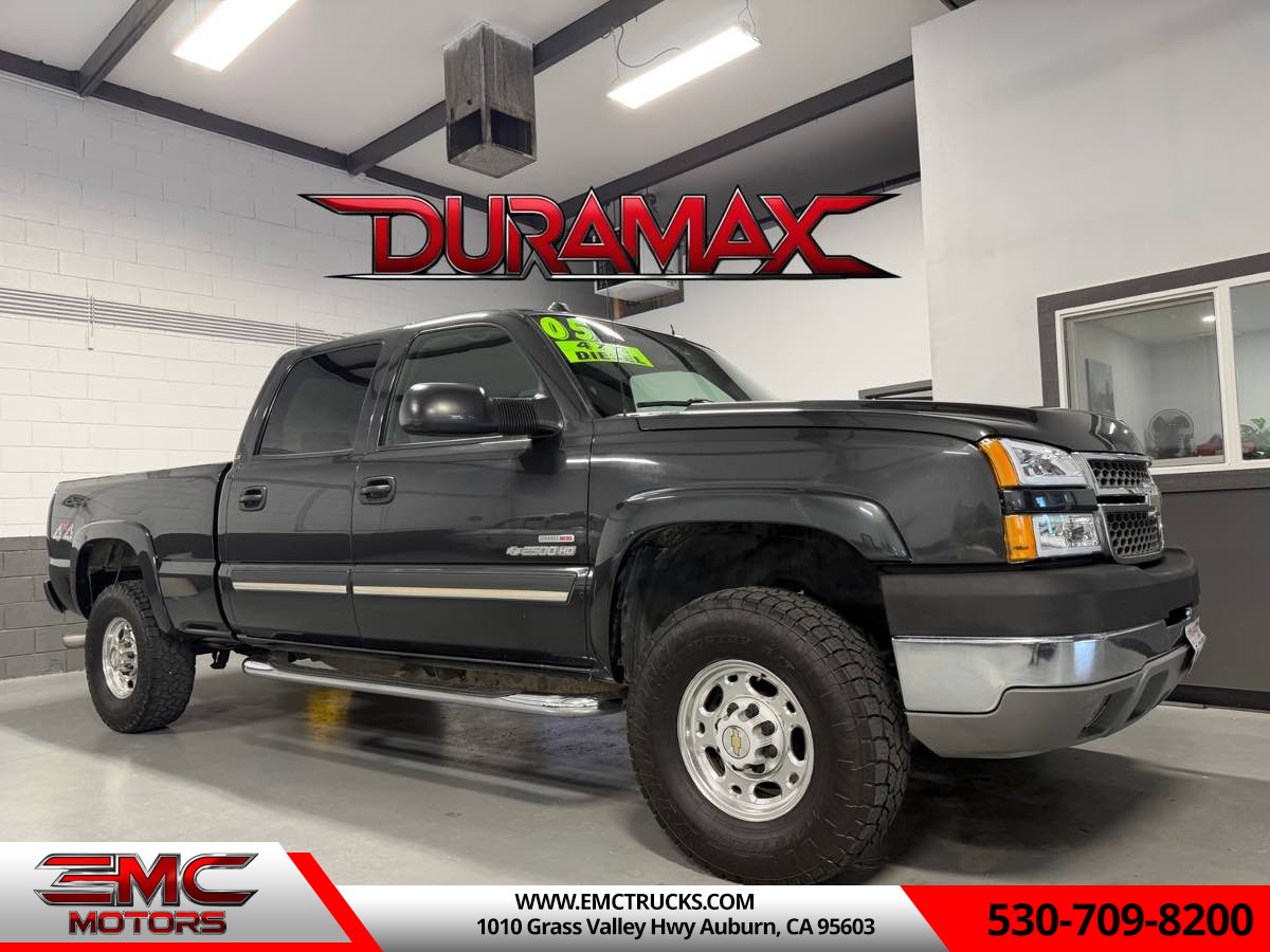 2005 Chevrolet Silverado HD LS 4WD Crew Cab SWB's photo