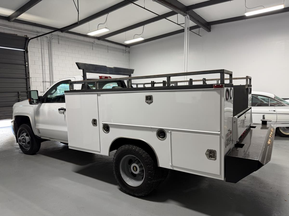 Photo 7 of this Chevrolet Silverado 3500HD