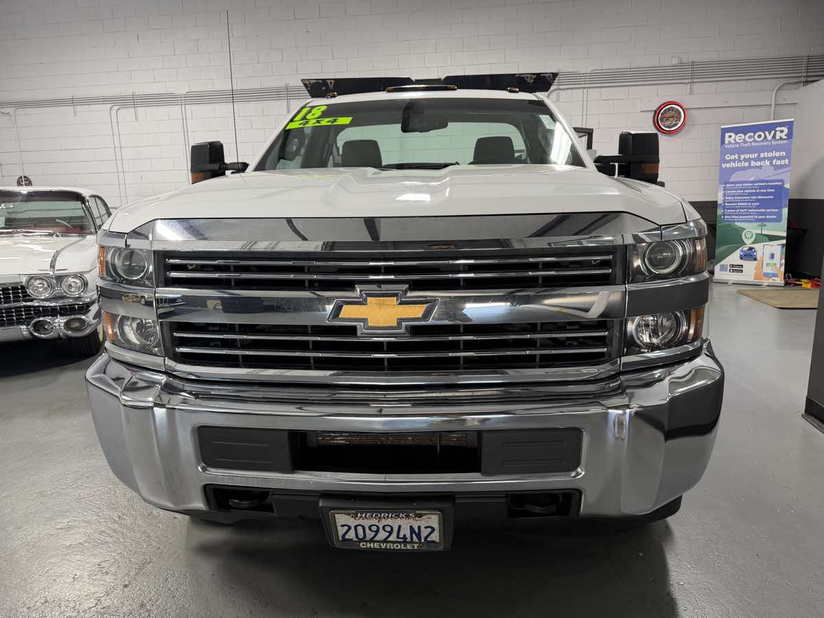 Photo 10 of this Chevrolet Silverado 3500HD