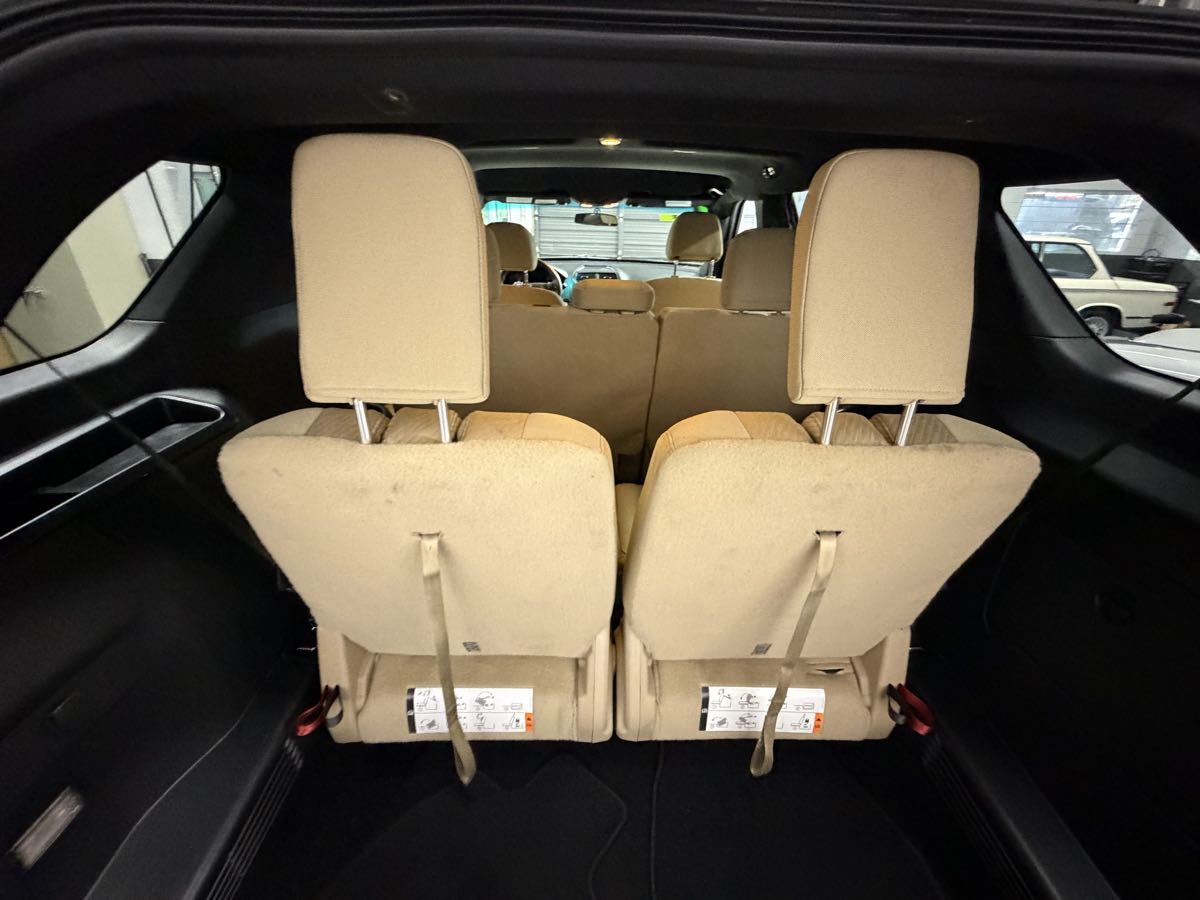 Photo 8 of this Ford Explorer