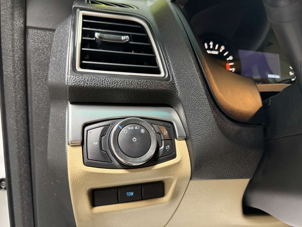 Photo 15 of this Ford Explorer