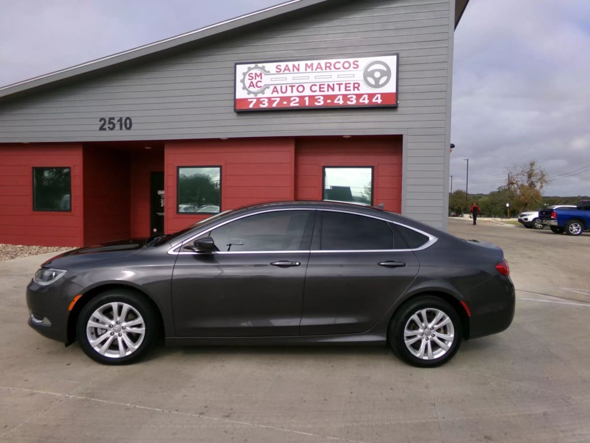 2017 Chrysler 200 Limited Platinum