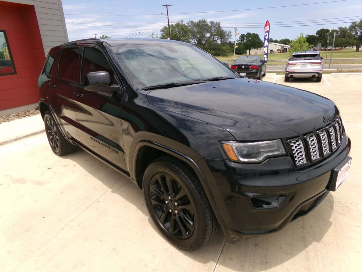 2021 Jeep Grand Cherokee Laredo X photo 4