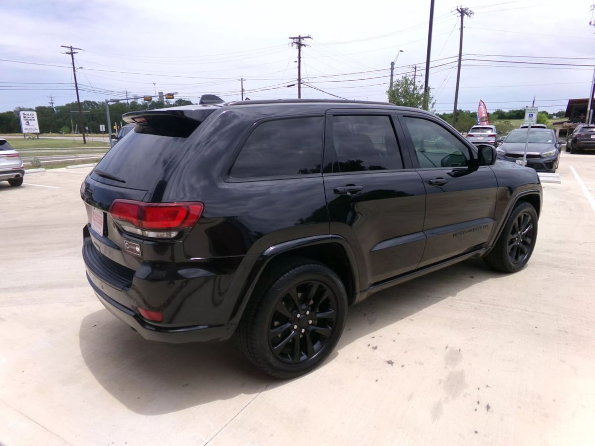 2021 Jeep Grand Cherokee Laredo X photo 6