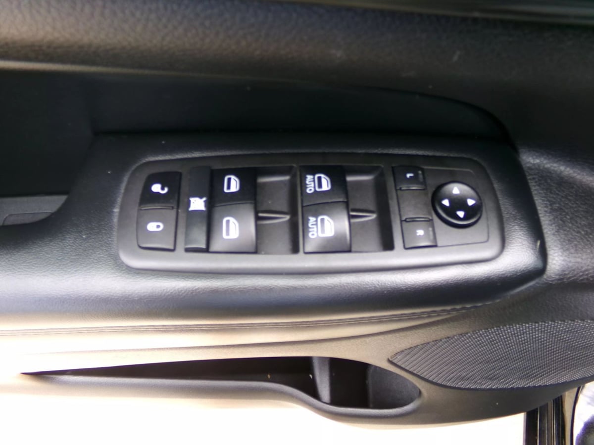 2021 Jeep Grand Cherokee Laredo X photo 23