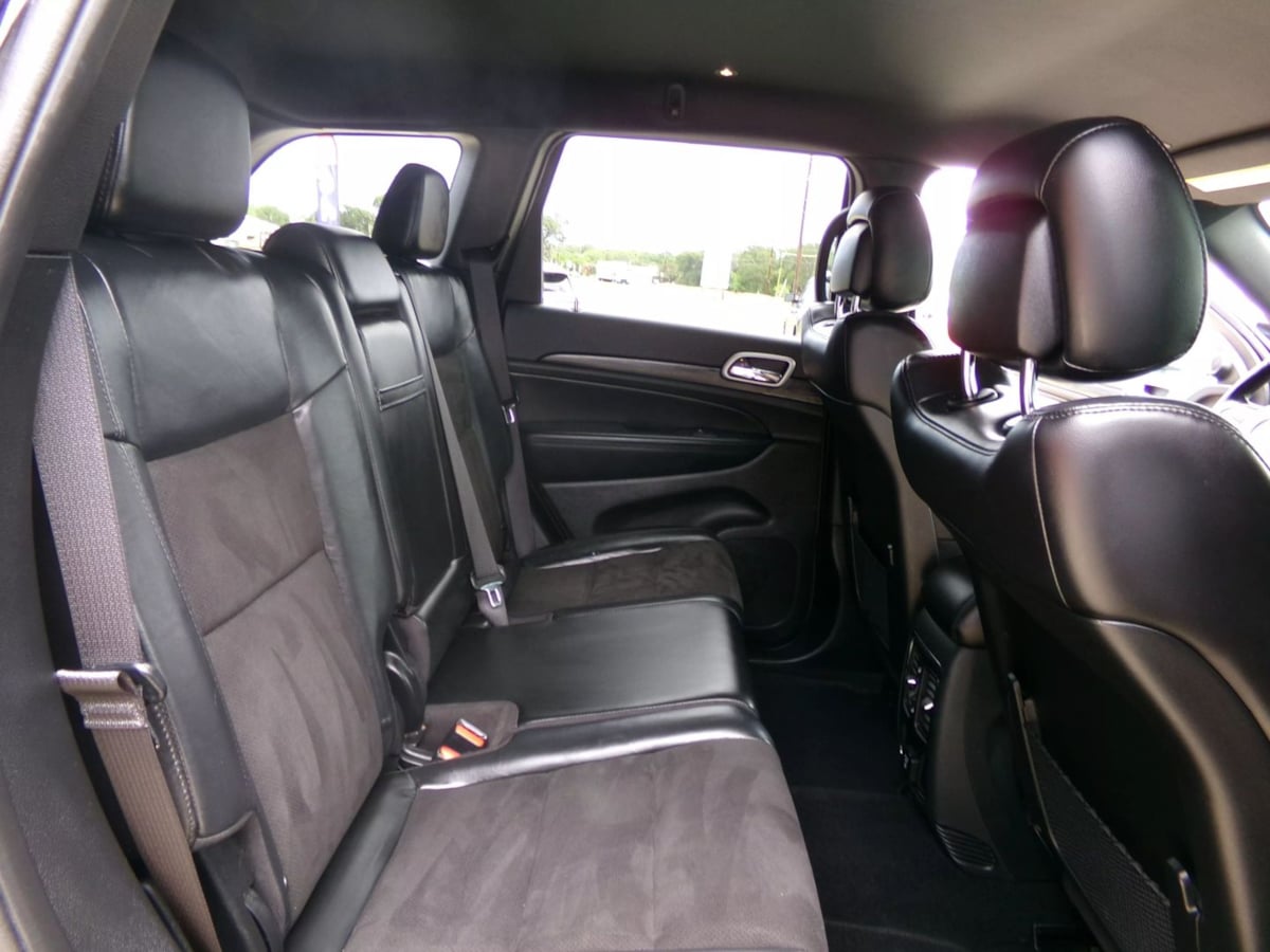 2021 Jeep Grand Cherokee Laredo X photo 29