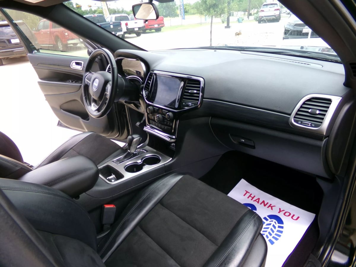 2021 Jeep Grand Cherokee Laredo X photo 30