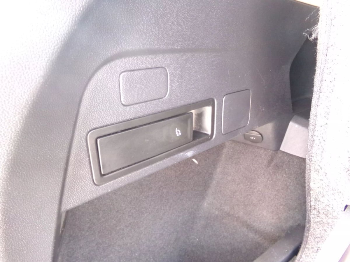 2020 Volkswagen Tiguan S photo 25