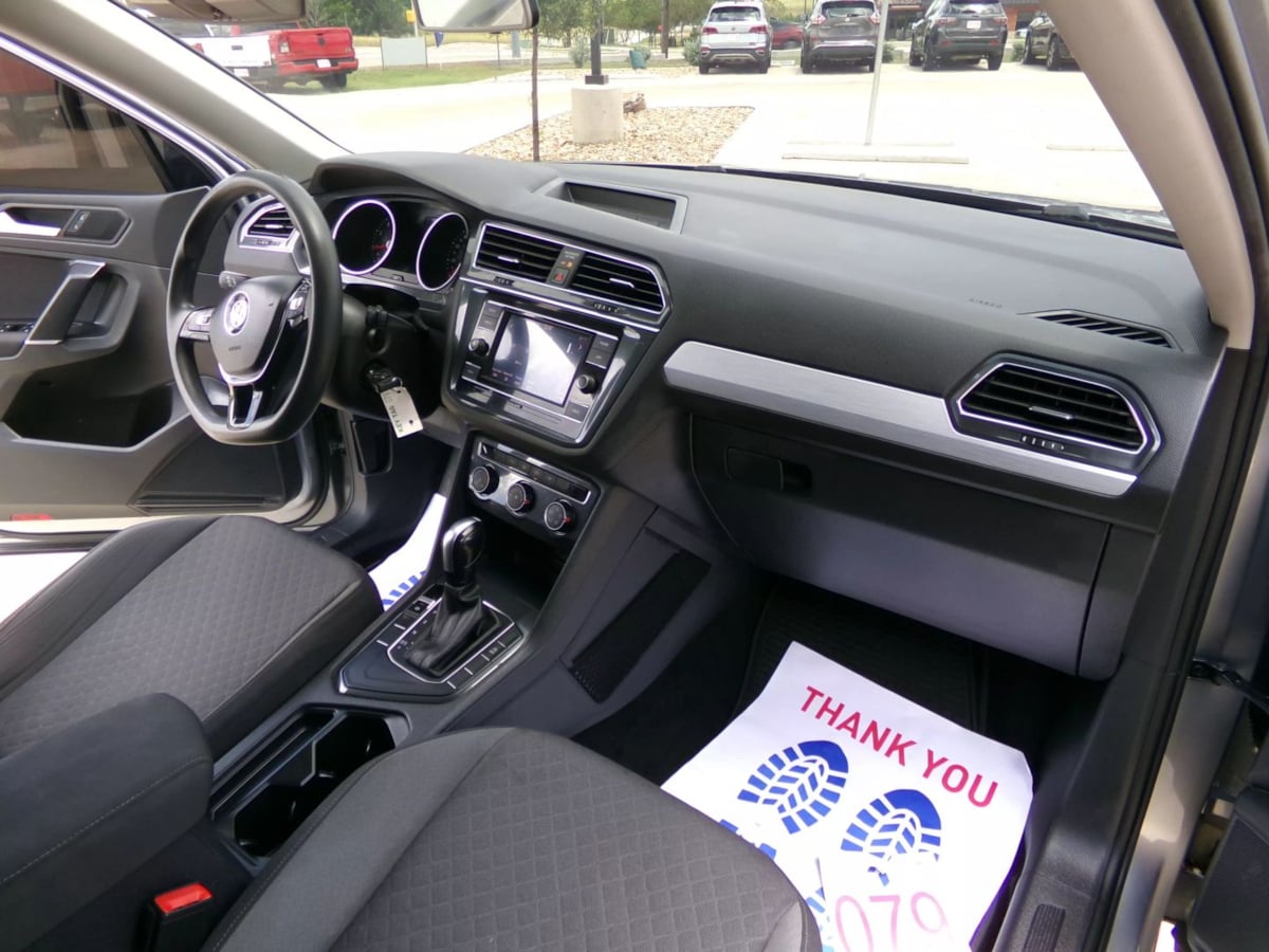 2020 Volkswagen Tiguan S photo 28
