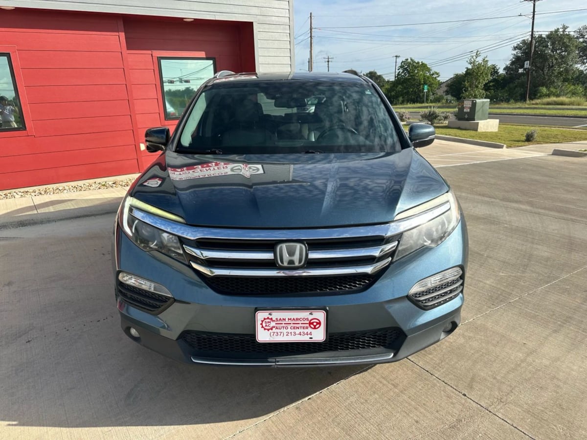 2018 Honda Pilot Touring photo 3