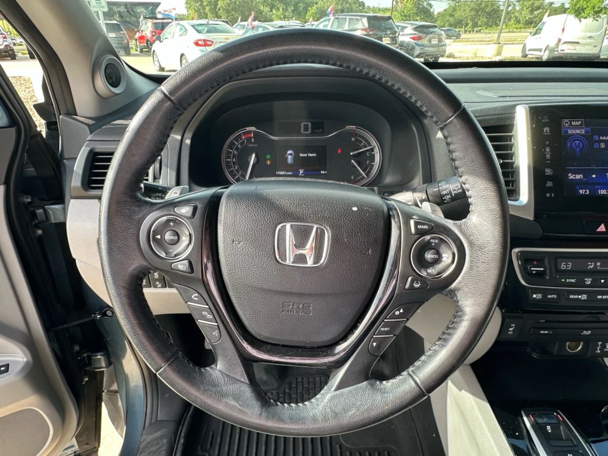 2018 Honda Pilot Touring photo 13