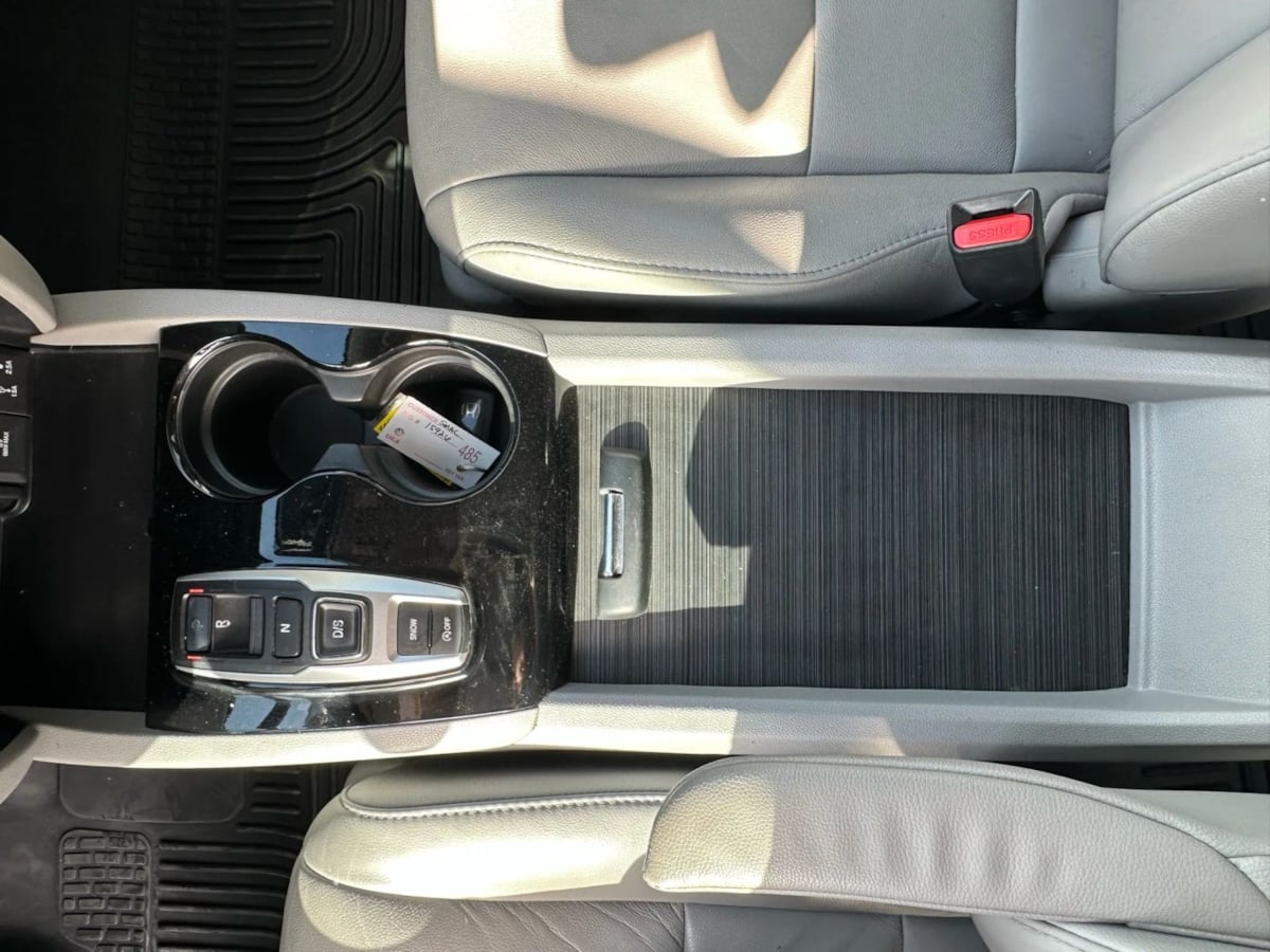 2018 Honda Pilot Touring photo 17