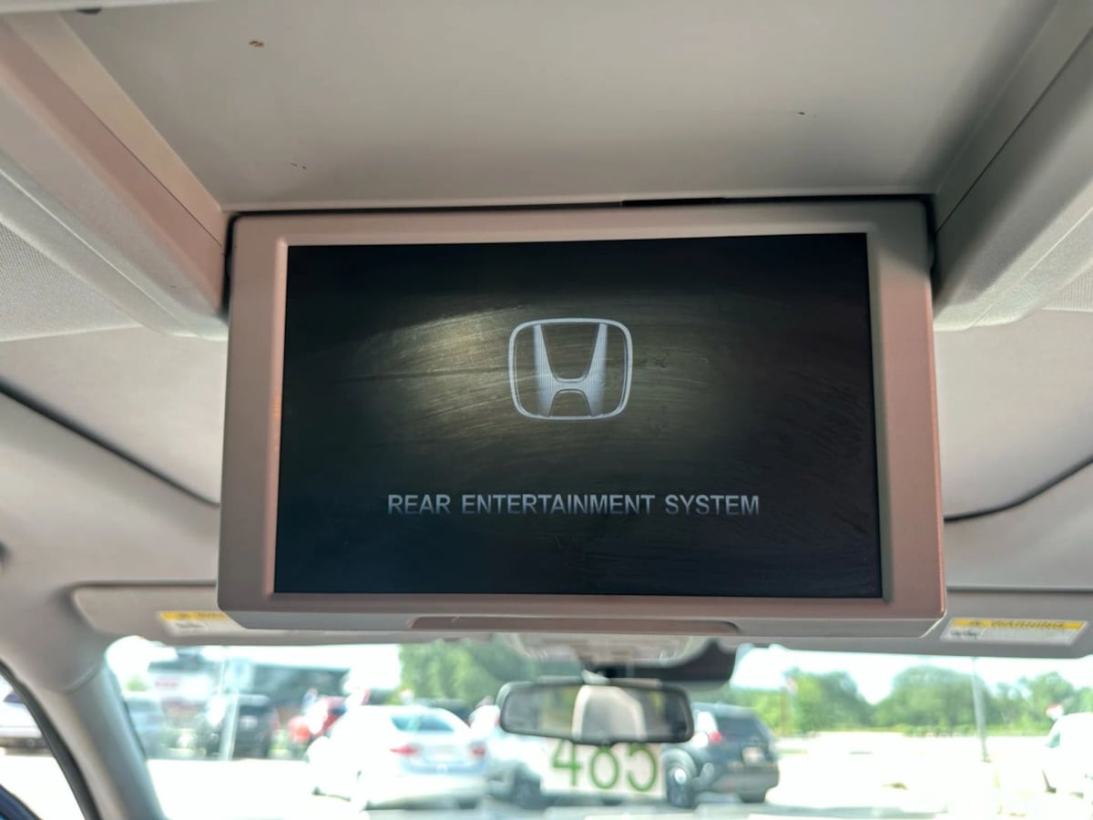 2018 Honda Pilot Touring photo 28