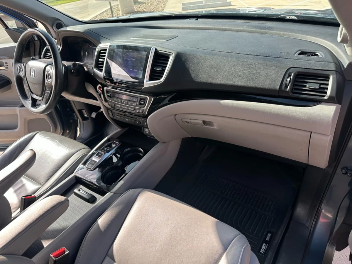 2018 Honda Pilot Touring photo 33