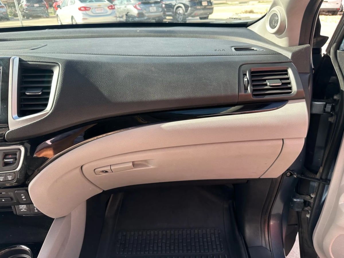 2018 Honda Pilot Touring photo 36