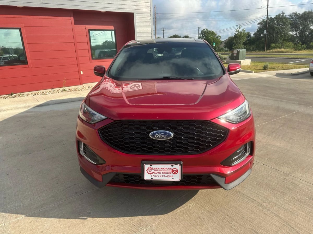 2020 Ford Edge ST photo 2
