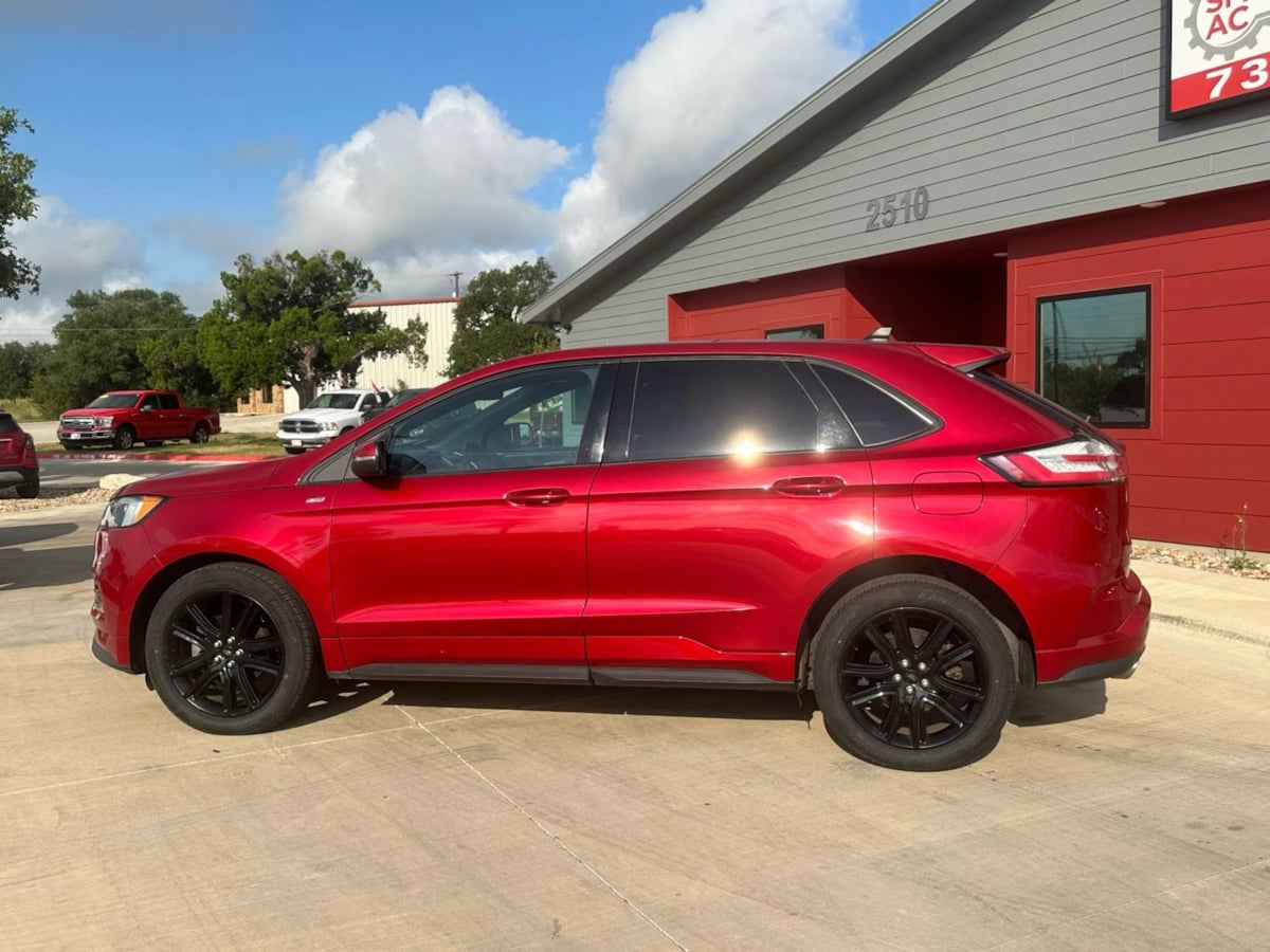 2020 Ford Edge ST photo 8