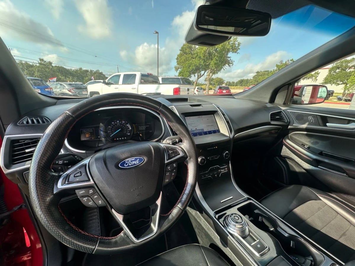 2020 Ford Edge ST photo 14