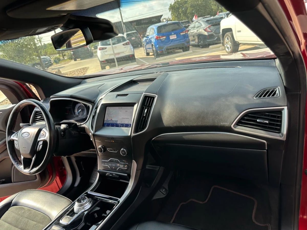 2020 Ford Edge ST photo 33