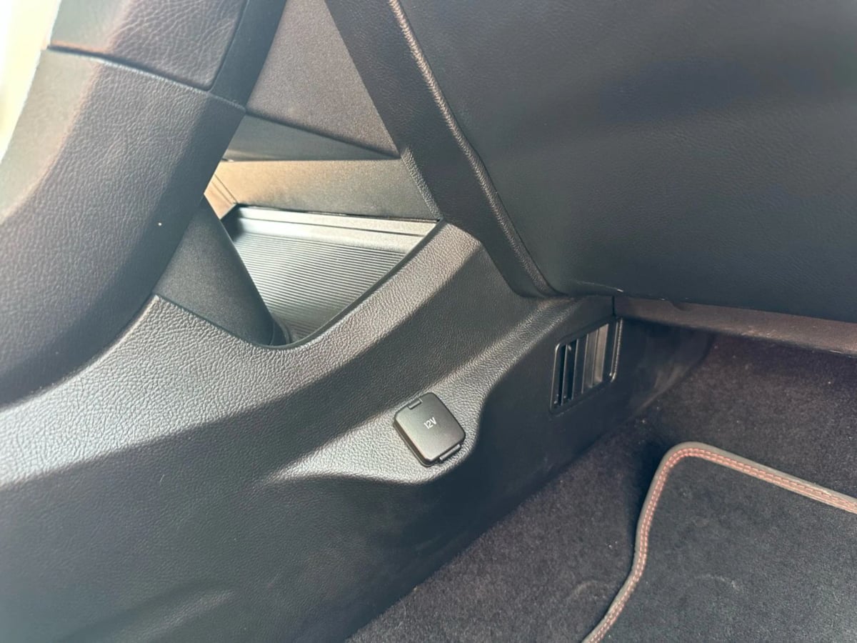 2020 Ford Edge ST photo 35