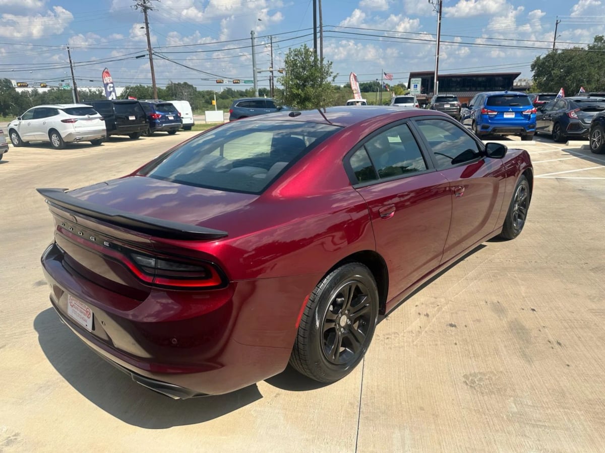 2019 Dodge Charger SXT photo 5