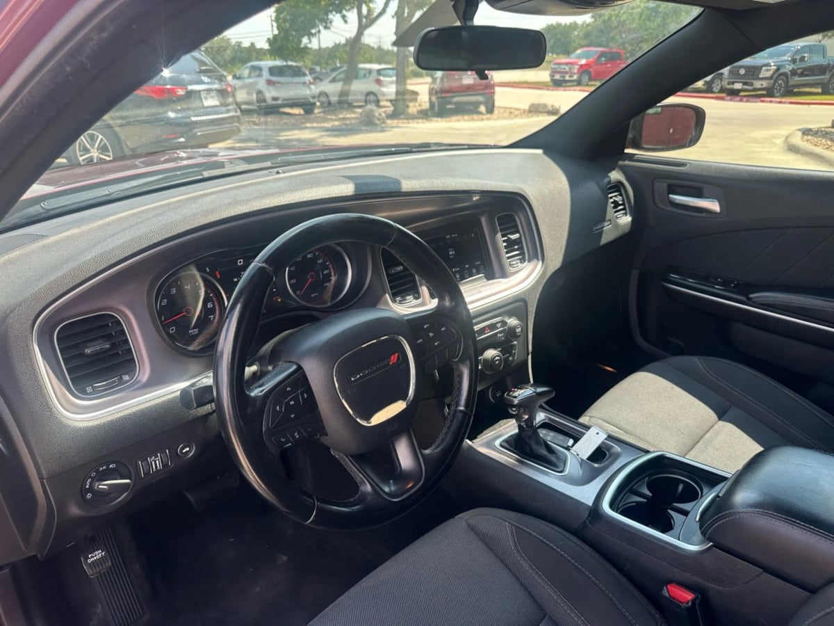 2019 Dodge Charger SXT photo 10