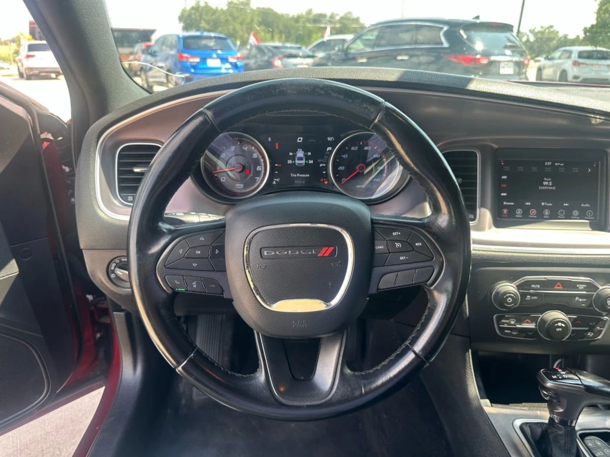 2019 Dodge Charger SXT photo 13