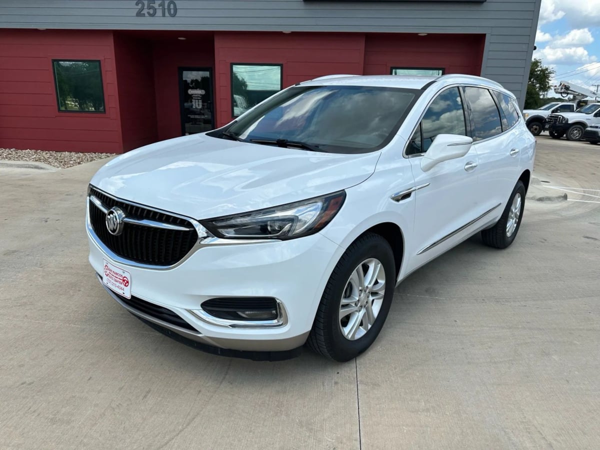 2020 Buick Enclave Essence photo 2